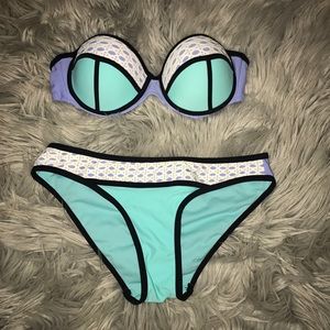 Bathing suit // NEVER WORN !